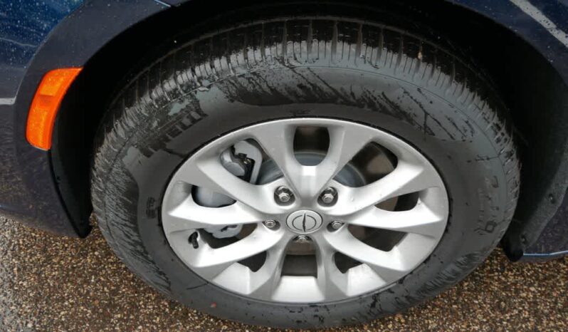 
 Chrysler Pacifica full									