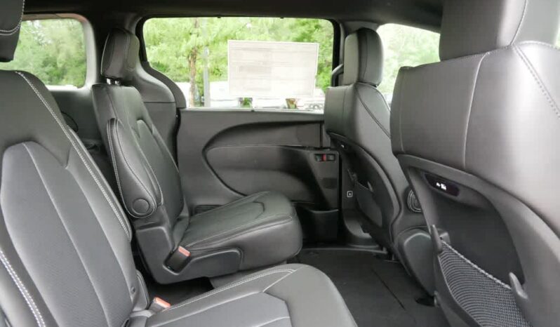 
 Chrysler Pacifica full									