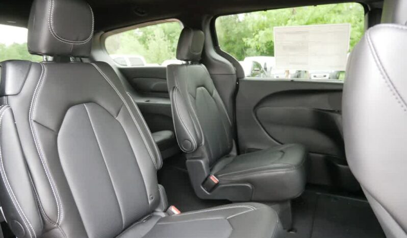 
 Chrysler Pacifica full									