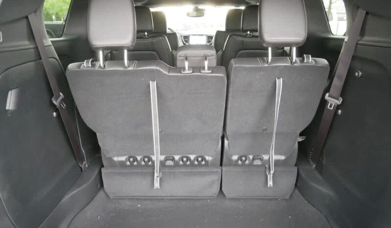 
 Chrysler Pacifica full									