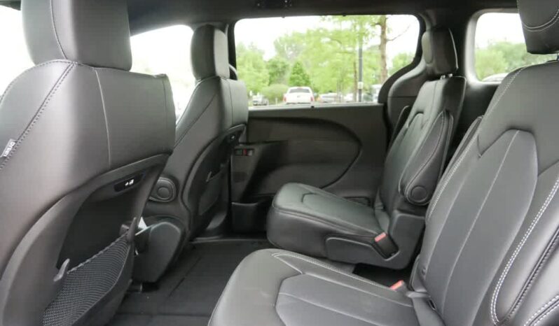 
 Chrysler Pacifica full									