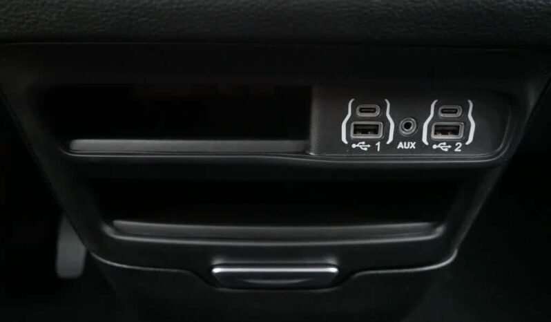 
 Chrysler Pacifica full									