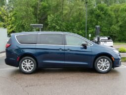 
 Chrysler Pacifica full									
