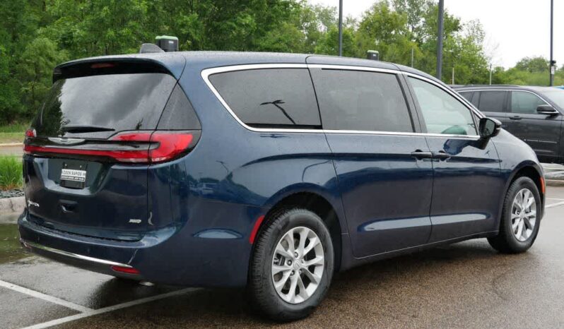 
 Chrysler Pacifica full									