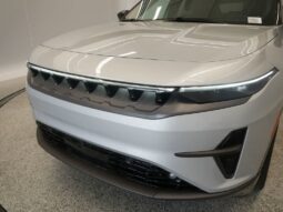 
 Jeep Wagoneer S full									