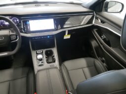 
 Jeep Wagoneer S full									