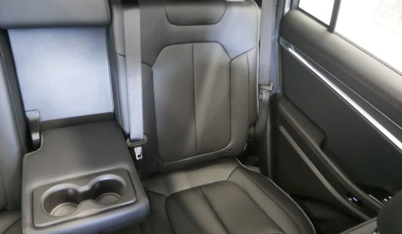 
 Jeep Wagoneer S full									