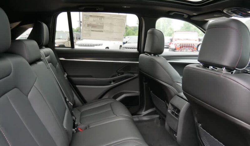 
 Jeep Wagoneer S full									