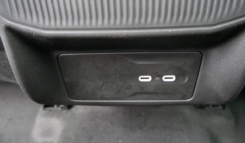 
 Jeep Wagoneer S full									