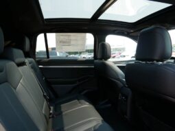 
 Jeep Wagoneer S full									