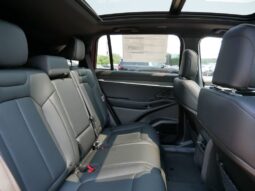 
 Jeep Wagoneer S full									