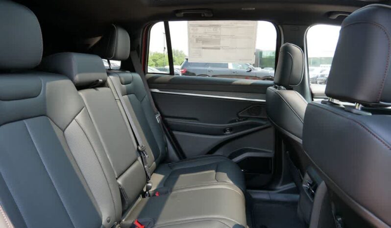 
 Jeep Wagoneer S full									