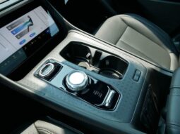 
 Jeep Wagoneer S full									