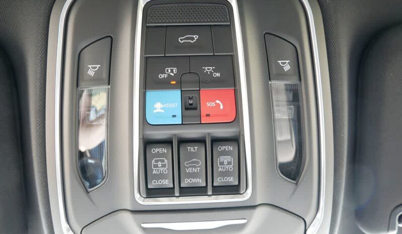 
 Jeep Wagoneer S full									
