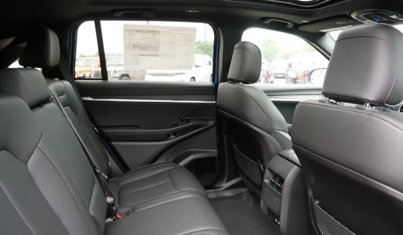 
 Jeep Wagoneer S full									