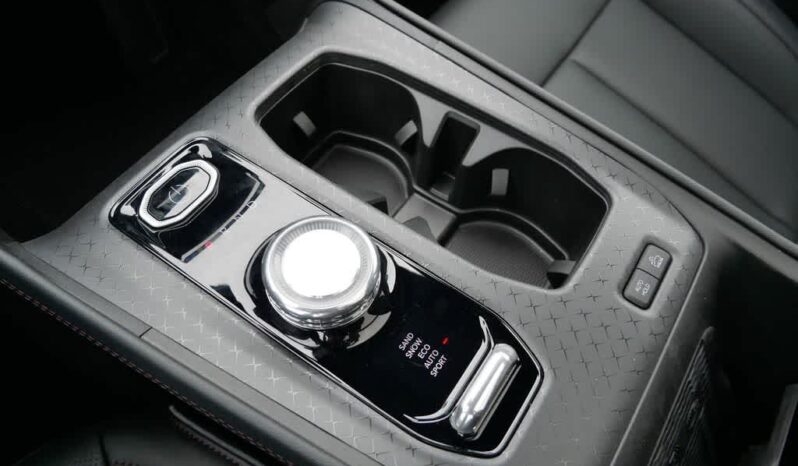 
 Jeep Wagoneer S full									