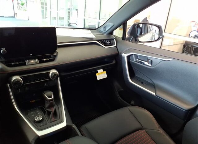 
 Toyota RAV4 Plug-In Hybrid full									