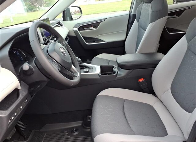 
 Toyota RAV4 Hybrid full									