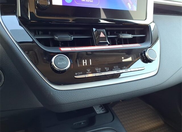 
 Toyota Corolla Hybrid full									