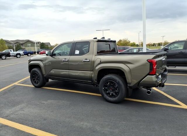 
 Toyota Tacoma full									