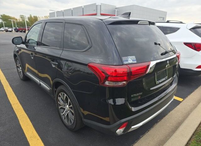 
 Mitsubishi Outlander full									