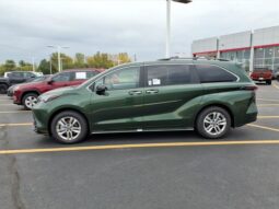 Toyota Sienna full