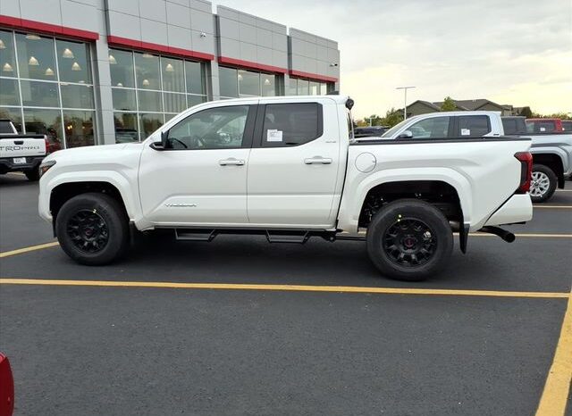
 Toyota Tacoma full									