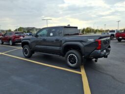 
 Toyota Tacoma full									