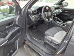 
 Toyota Tacoma full									