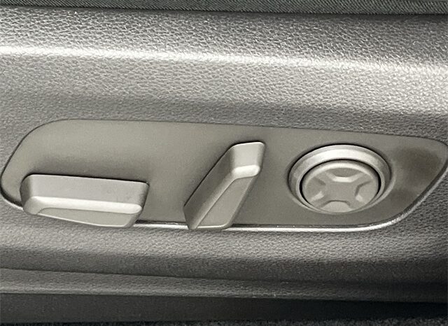 
 Kia Carnival Hybrid full									
