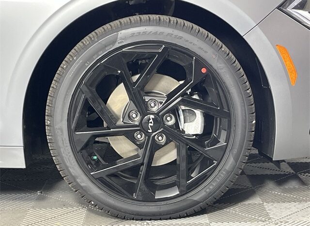 
 Kia K5 full									