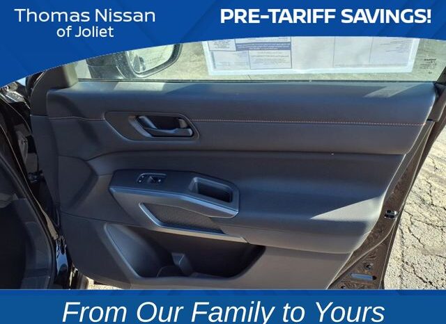 
 Nissan Pathfinder full									