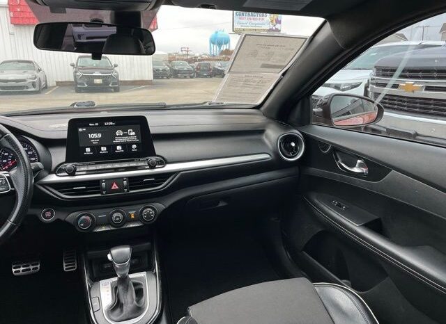 
 Kia Forte full									