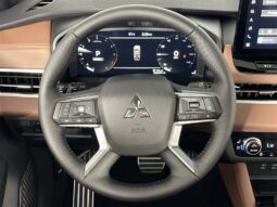 
 Mitsubishi Outlander full									