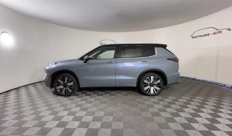
 Mitsubishi Outlander full									