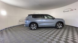 
 Mitsubishi Outlander full									