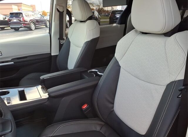 
 Toyota Sienna full									