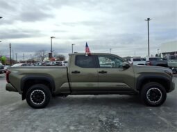 Toyota Tacoma full