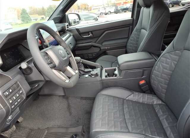 
 Toyota Tacoma full									