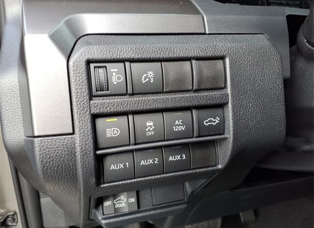 
 Toyota Tacoma full									