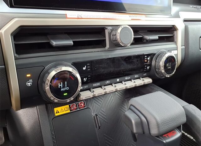 
 Toyota Tacoma full									