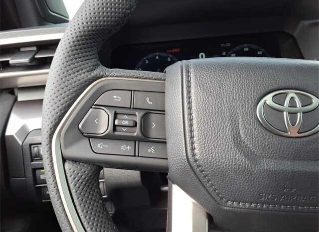 
 Toyota Tacoma full									