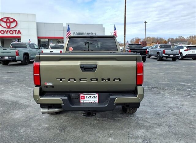
 Toyota Tacoma full									