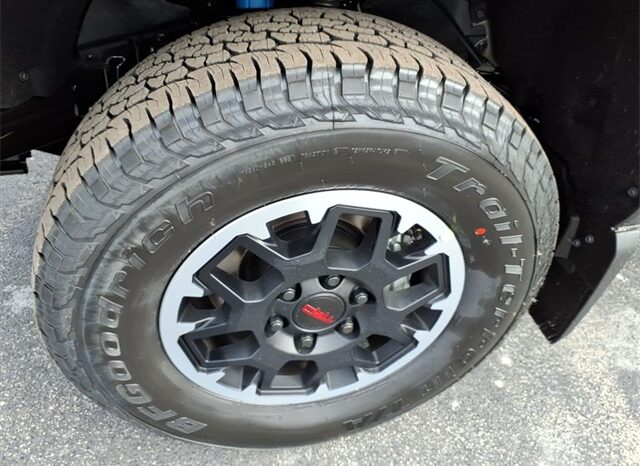 
 Toyota Tacoma full									