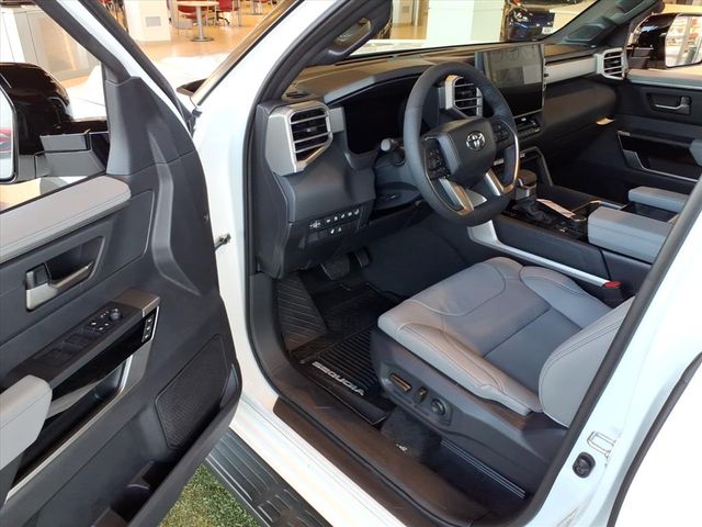 Toyota Sequoia