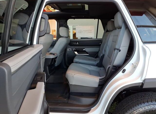 
 Toyota Sequoia full									