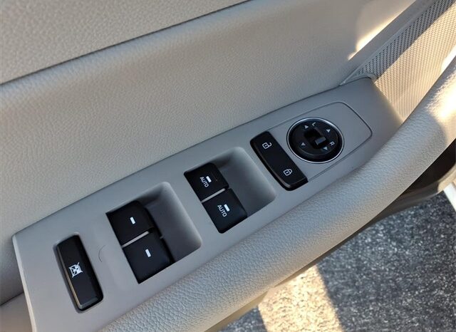 
 Hyundai Sonata Plug-In Hybrid full									