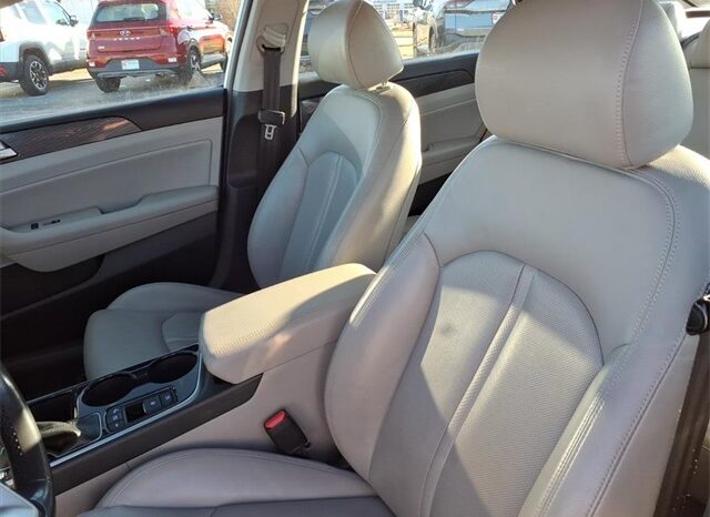 
 Hyundai Sonata Plug-In Hybrid full									