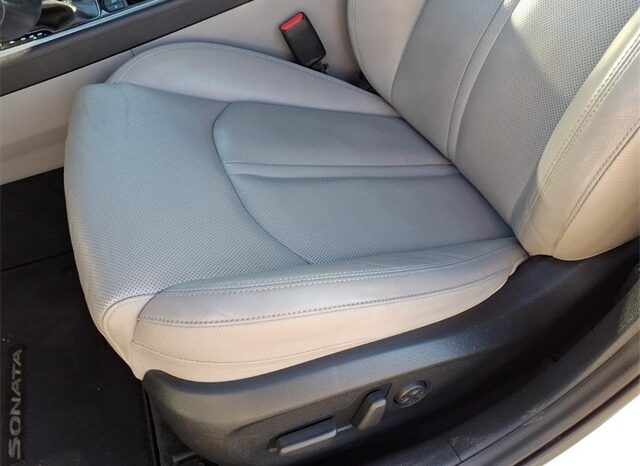 
 Hyundai Sonata Plug-In Hybrid full									