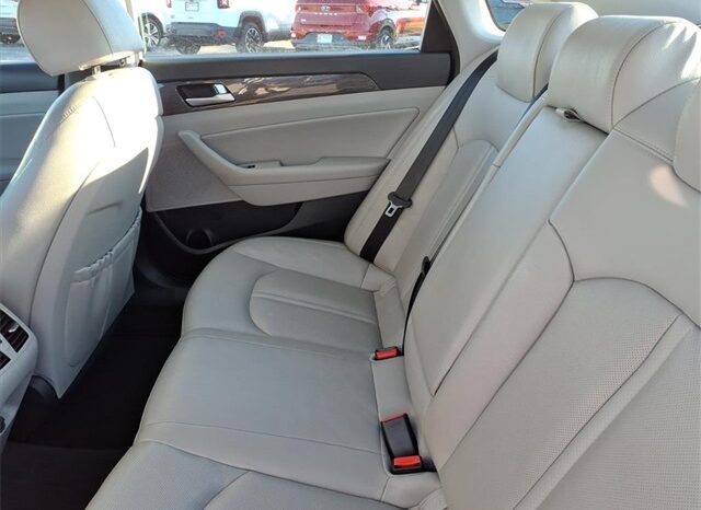 
 Hyundai Sonata Plug-In Hybrid full									